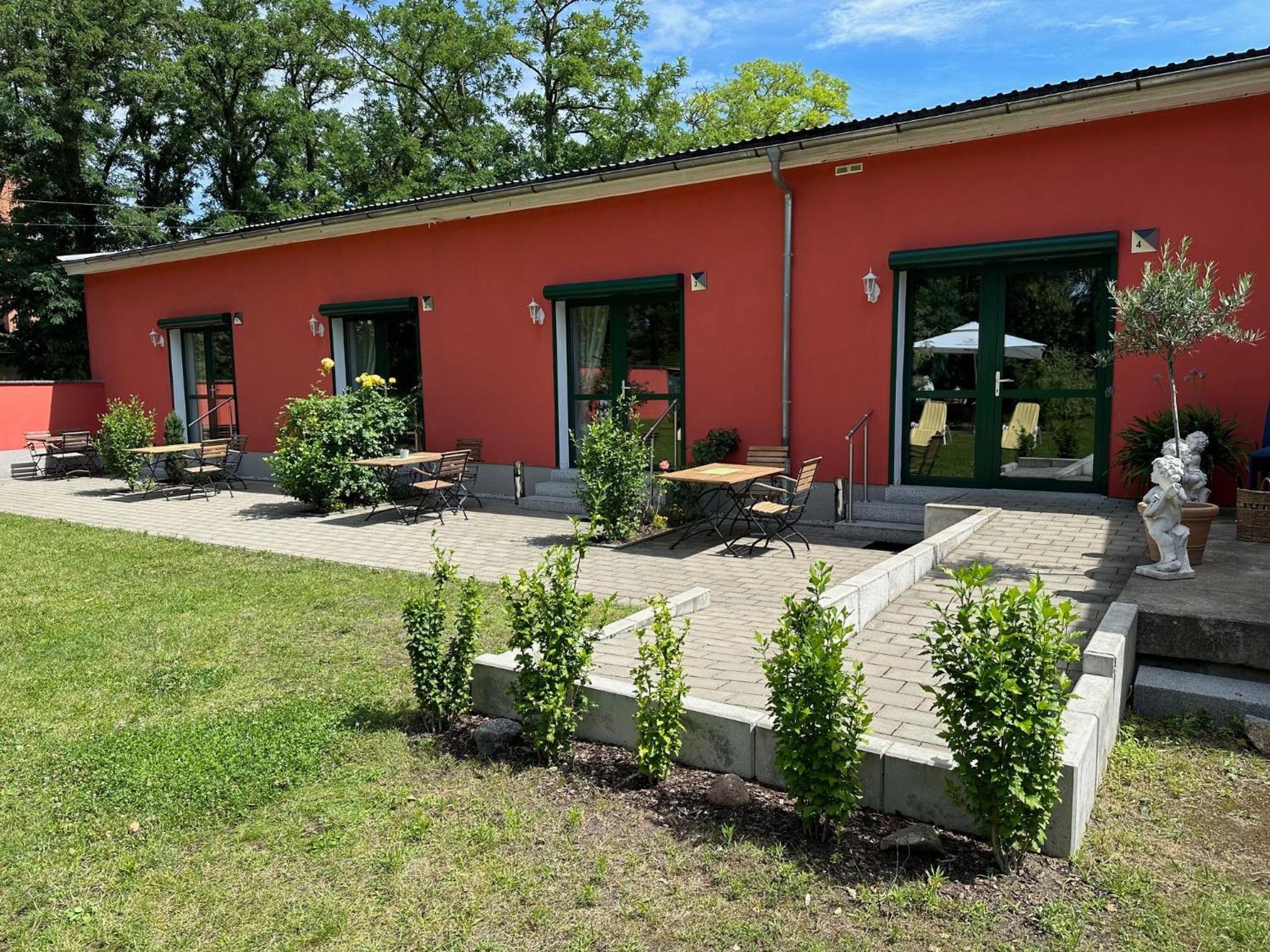 Bed & Breakfast Am Waldguertel Forst  Exterior photo