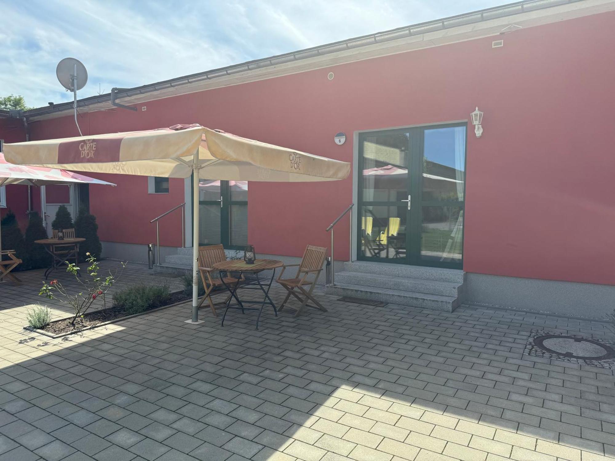 Bed & Breakfast Am Waldguertel Forst  Exterior photo